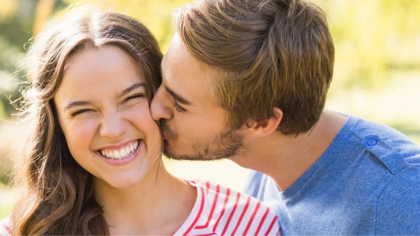 День поцілунків — 6 липня — цікаві факти, традиції та романтичні привітання