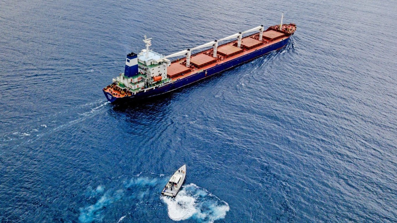 Побив антирекорд: експорт зерна Чорним морем знизився на 45%