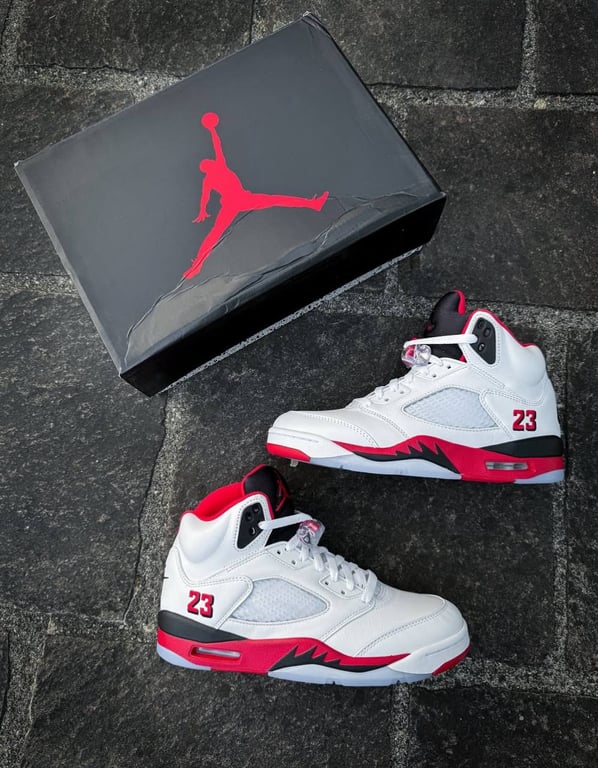 Модель кросівок, що підкорила унікальним дизайном