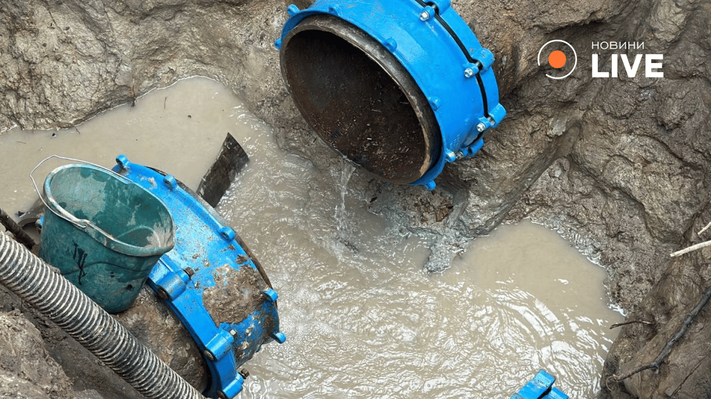 У Львові прорвало трубу