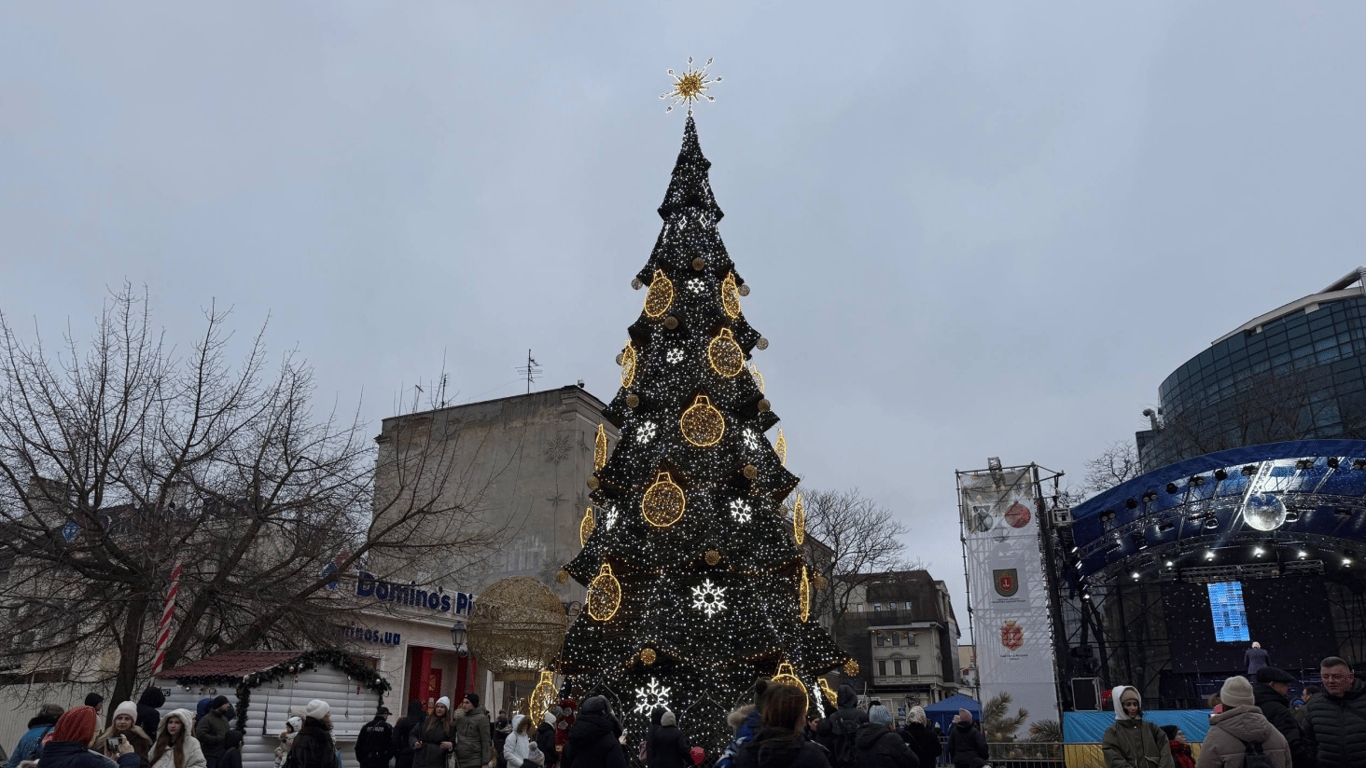 Фоторепортаж головної ялинки Одеси