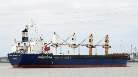 Негода не вплинула на експорт — скільки кораблів завантажуються у портах - 285x160