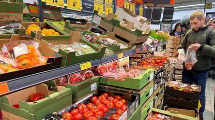 Польські супермаркети будуть закриті в грудні — графік роботи - 285x160