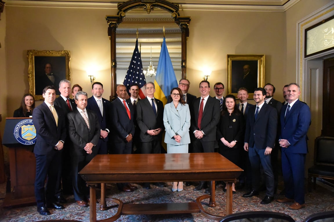 Підписання угоди між США та Україною