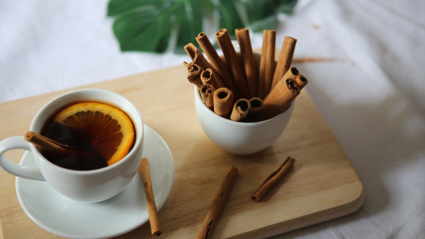 Як приготувати чай з корицею - 7 корисних властивостей та рецепт