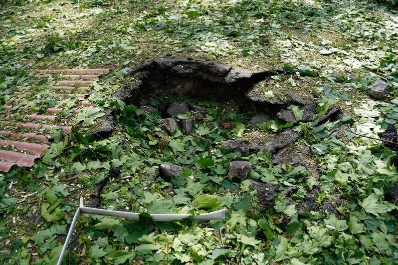 Наслідки ударів КАБами по центральній частині Харкова 5 травня. Фото: Суспільне Харків