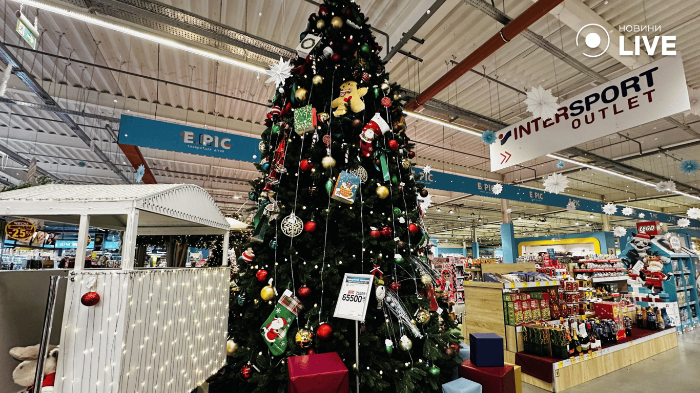 Порівняння цін на штучні та живі ялинки в Одесі