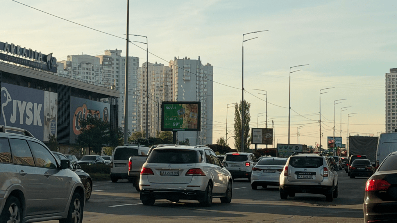Мости у Києві частково перекриті: як потрапити на правий берег