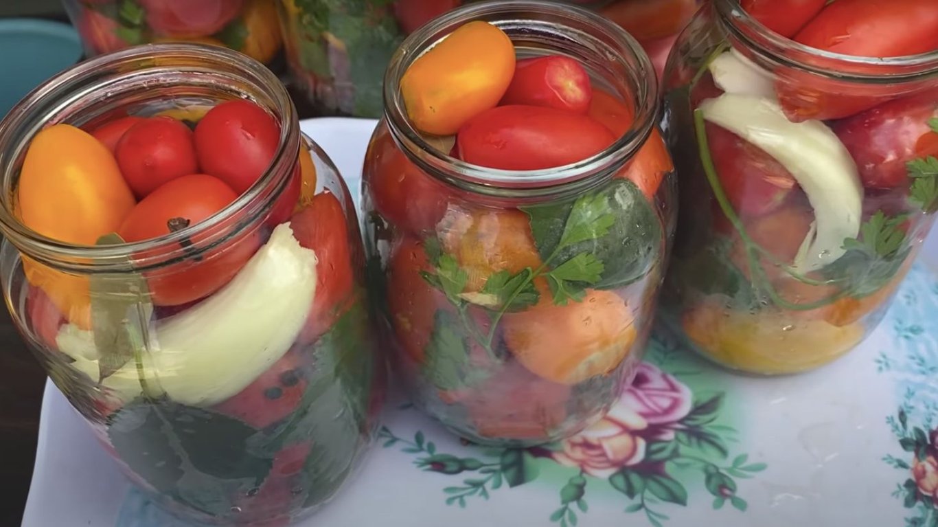 смачні мариновані помідори на зиму рецепт 