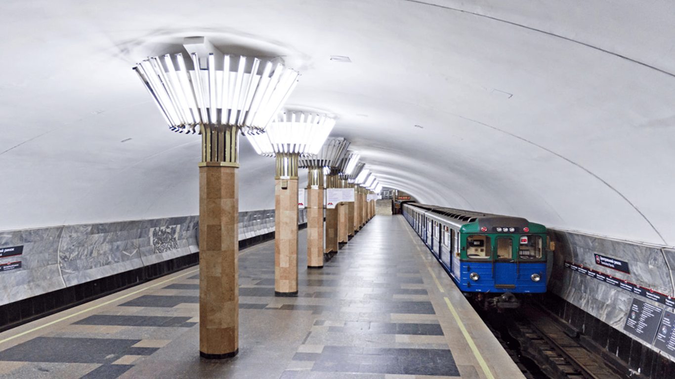 Метро Харькова в апреле 2026 года: график движения поездов и часы работы