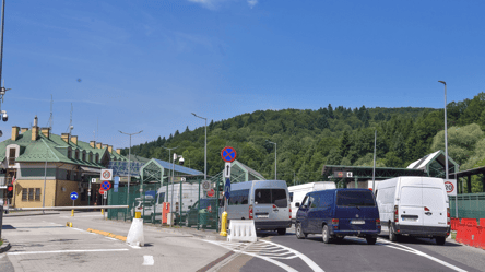 Водители простоят в пробках надолго — очереди на границе Украины - 285x160