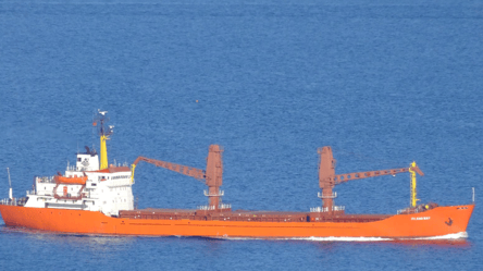 Из портов Большой Одессы следуют четыре судна с зерном - 285x160