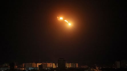 Потужні вибухи лунають у Запоріжжі: ракетна атака - 285x160