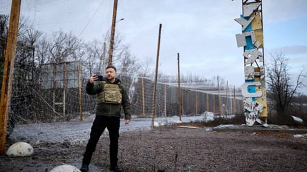 Zelensky explains how his Kupiansk visit exposed Russia - 304x171