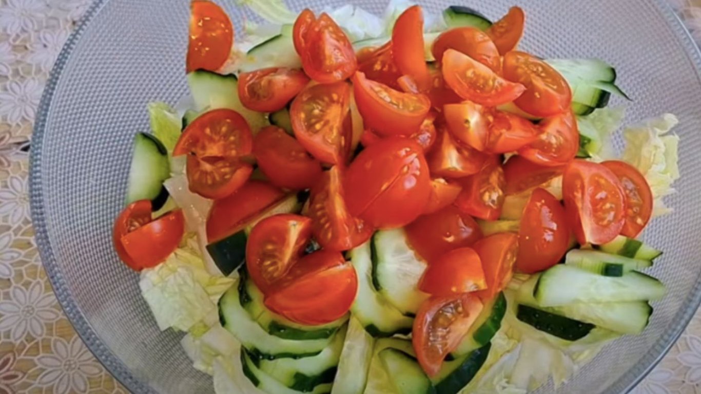 як приготувати овочевий дієтичний салат з куркою