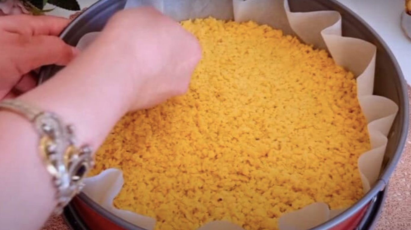 пиріг Ностальгія з доступних продуктів з яблуками