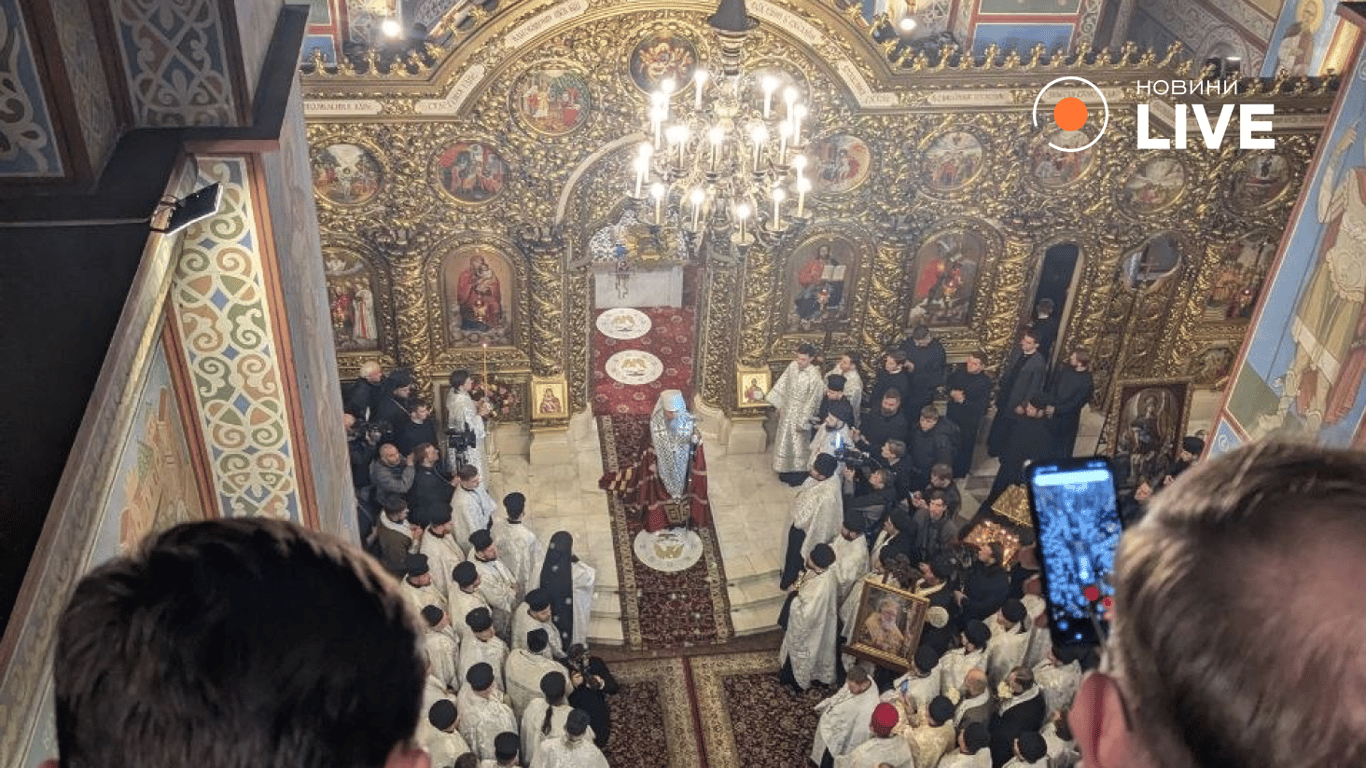 Помер патріарх Філарет