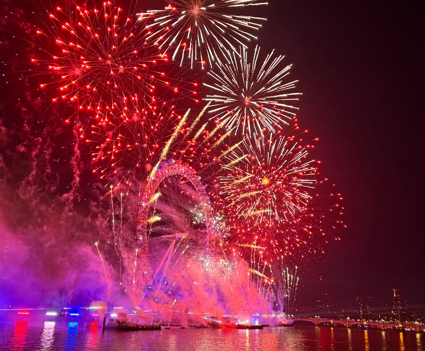 Новорічні феєрверки у Лондоні