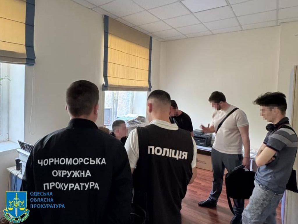 Стало відомо, хто в Одесі допомагав ухилянтам з документами - фото 2