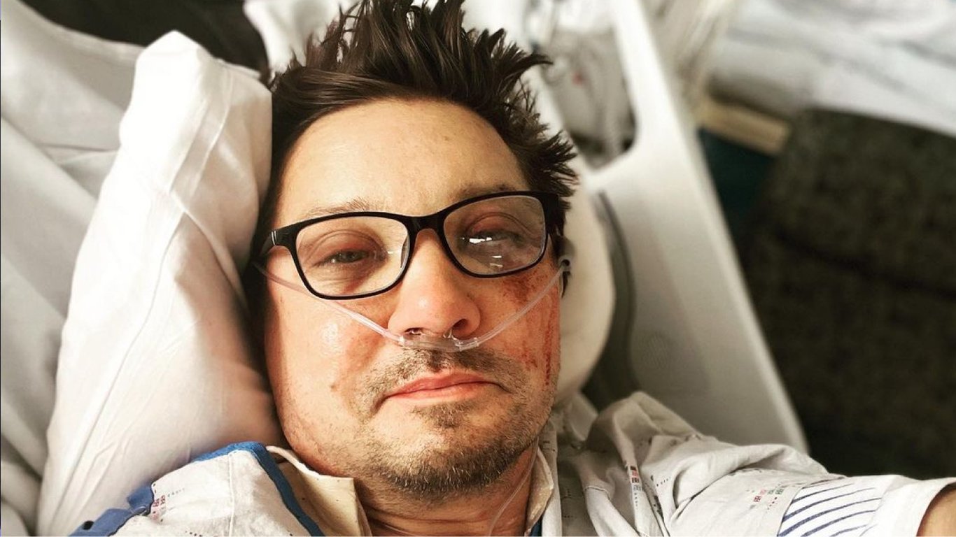 В сети появились кровавые кадры c аварии, в которой едва не погиб звезда фильмов Marvel