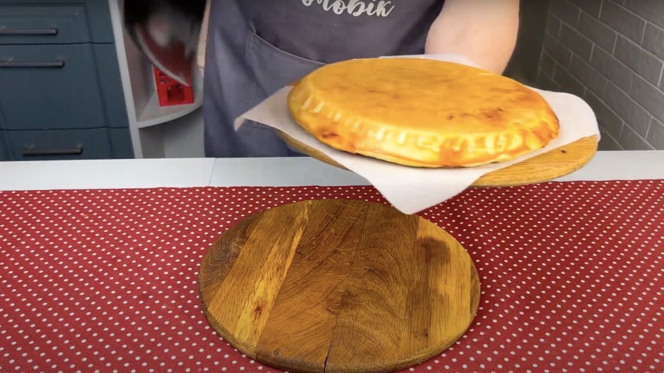 рецепт заливного пирога з капустою на пательні