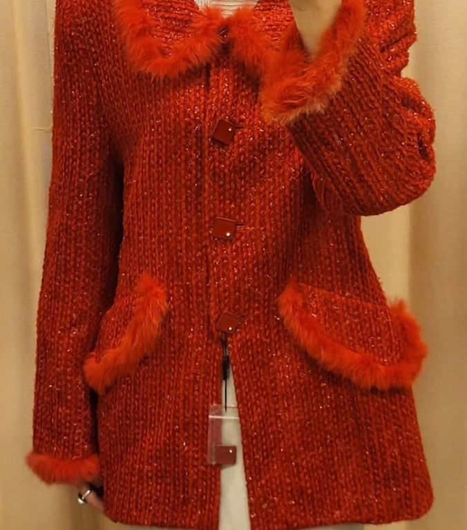 Піджак з хутром буде мати оригінальний вигляд