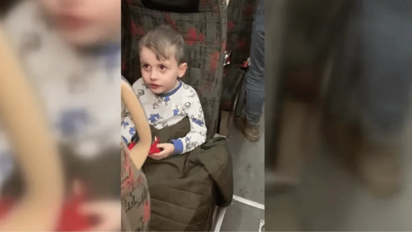 СМИ пишут, что в Турции из-под завалов достали украинку и ее 4-летнего сына
