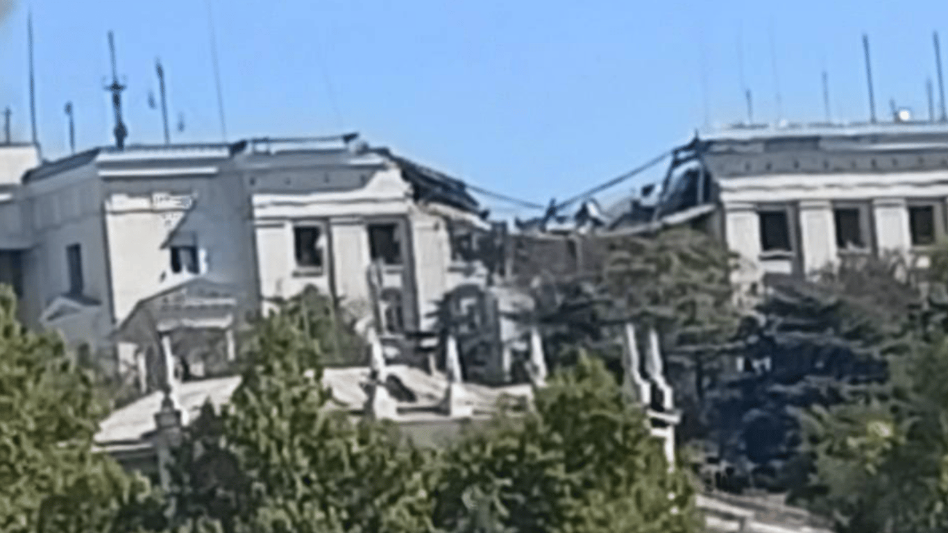 У Севастополі окупанти повідомили про ракетний удар по штабу Чорноморського флоту