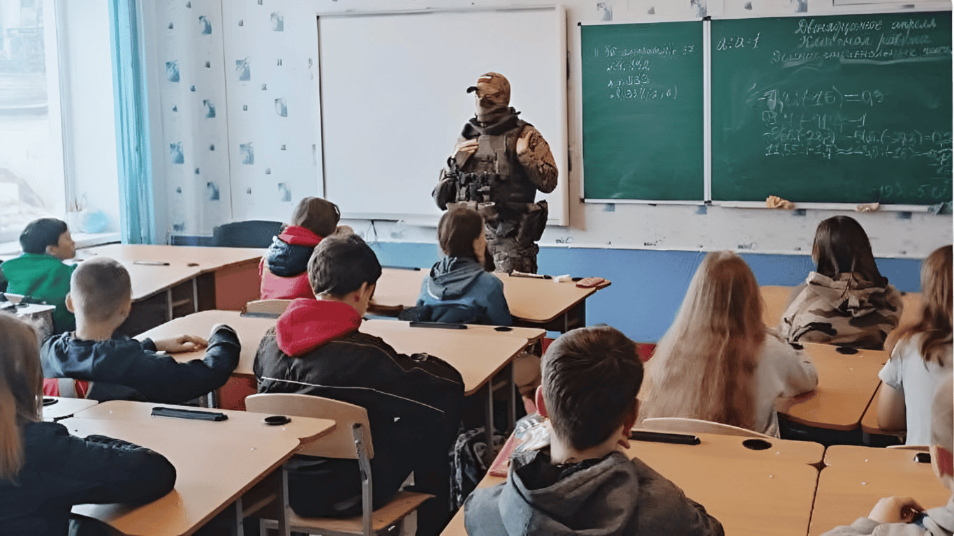 Росіяни будуть вчити дітей на ТОТ збирати дрони у школах, — ЦНС