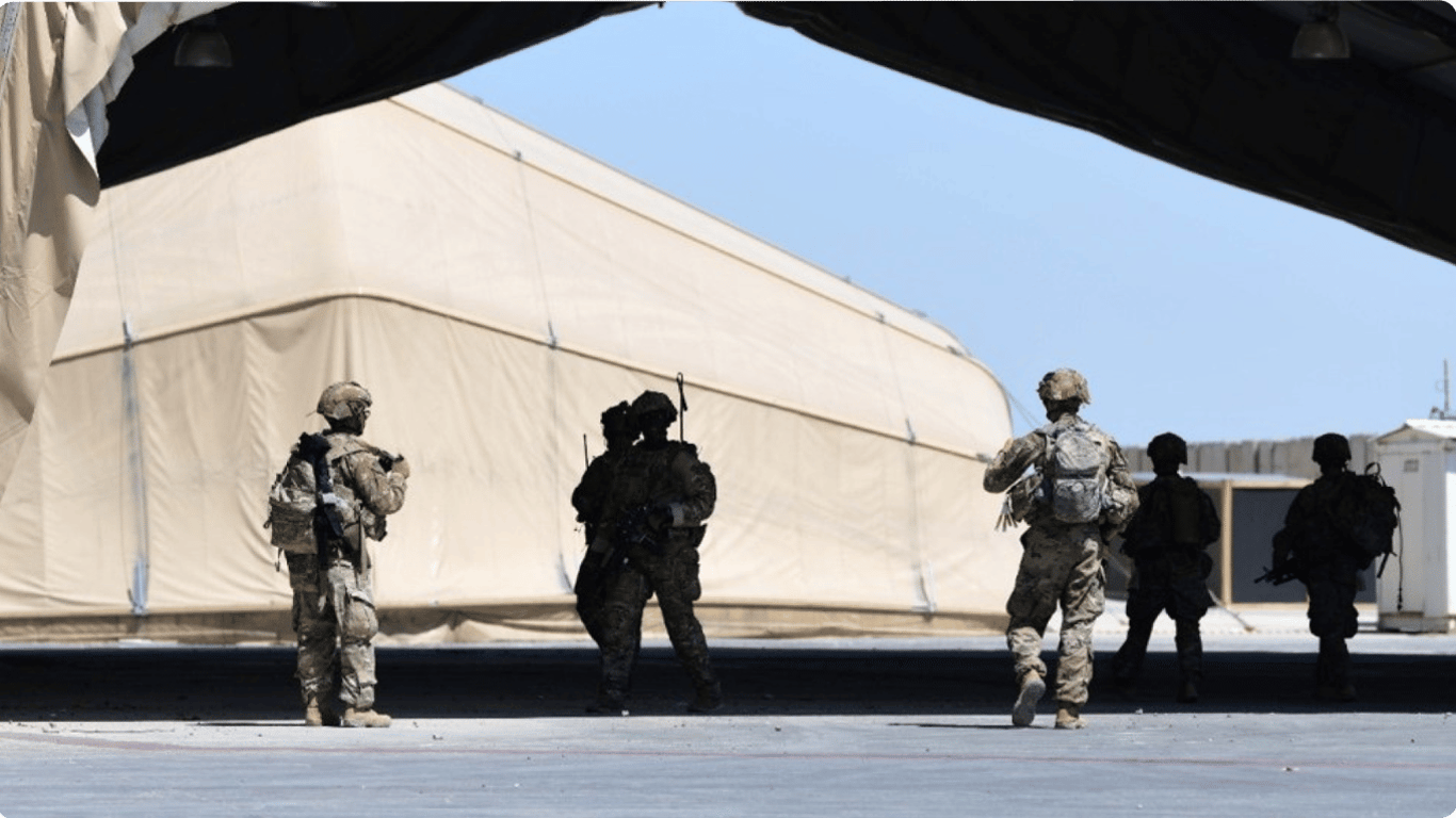 Військові бази США на Близькому Сході атакували безпілотники, — ЗМІ