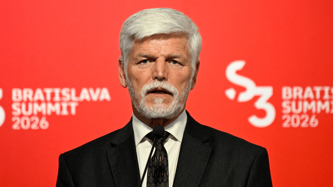 Петр Павел призвал НАТО "показать зубы" России