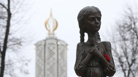Парламент Франції визнав Голодомор геноцидом українського народу - 285x160