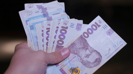 Пенсії українців зростуть — на скільки вищими будуть виплати з 1 березня - 285x160