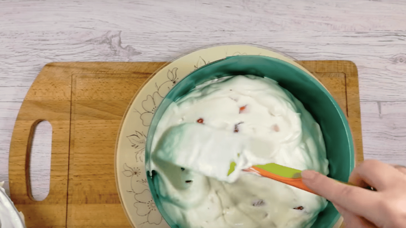 торт без випічки, який схожий на морозиво