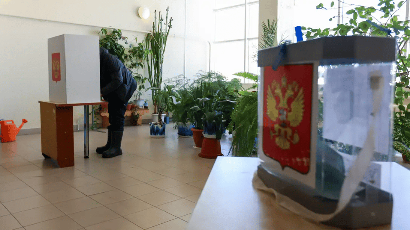 Явка 90%, а скриньки пусті — як  проходили "вибори" на окупованій Луганщині