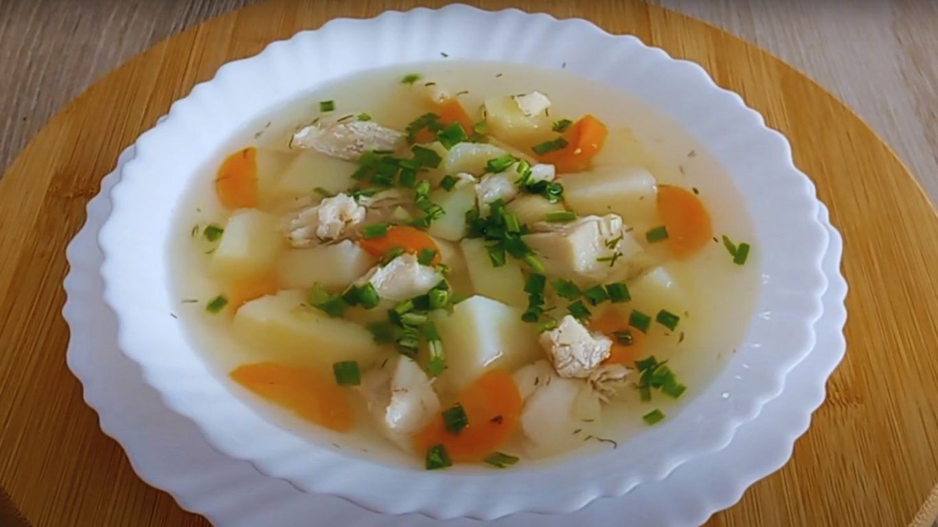 Дієтичний та смачний суп з рибою — відео рецепт