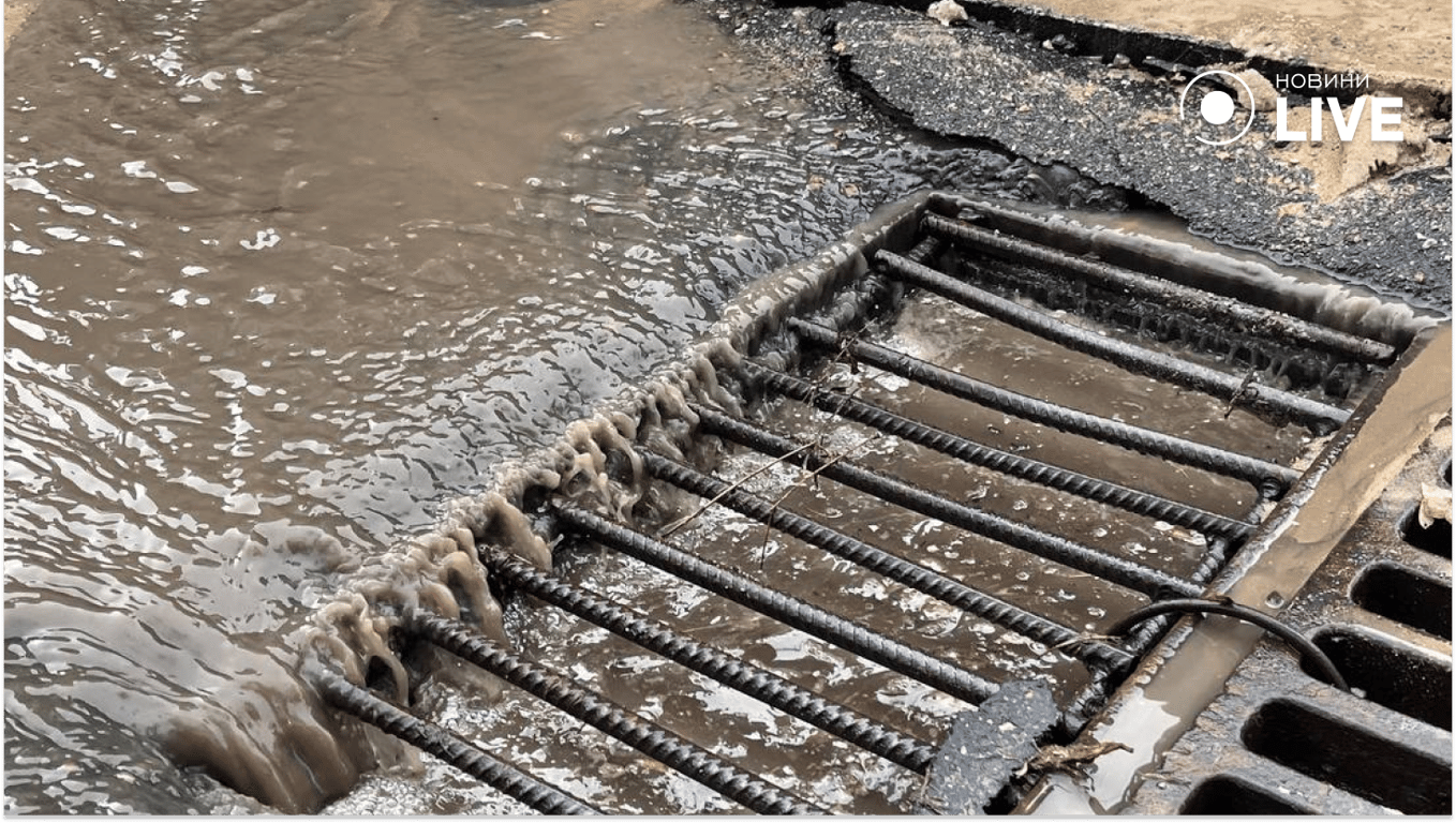 Потоп в Одесі: затоплено вулицю