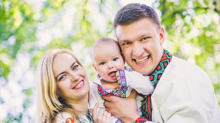 В Украине отмечают День семьи — красивая проза и душевные пожелания в открытках - 285x160
