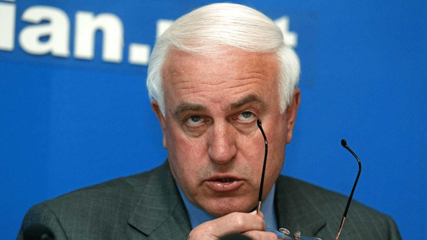 Псевдопрацівники СБУ виманили у експремʼєра майже 7 млн грн