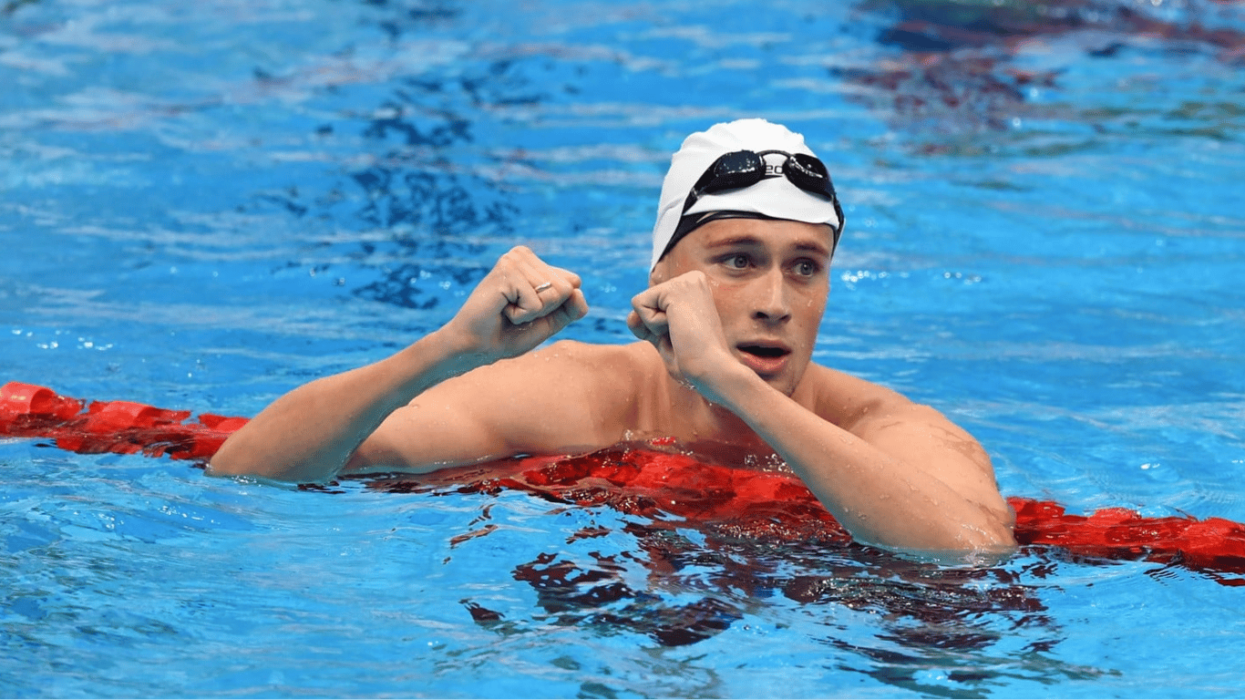 Михайло Романчук та Владислав Бухов здобули медалі на ЧЄ-2024 з плавання