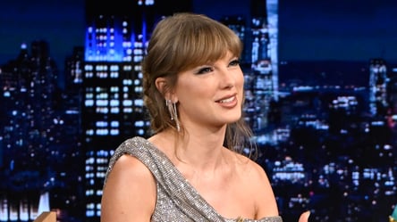Taylor Swift stuns in sparkling $2k dress on The Tonight Show - 285x160