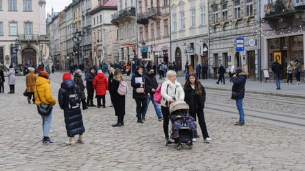 Батьків у Польщі можуть оштрафувати — чого остерігатися українцям - 285x160