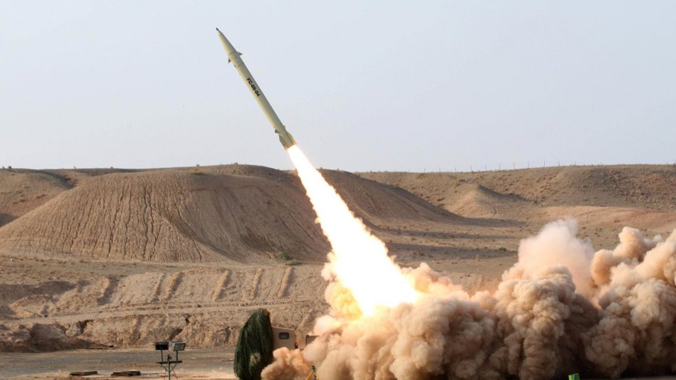 Іран розробляє надзвукову ракету