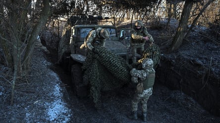 Short on weapons, Ukraine still stopped Russia in 2025 - 304x171