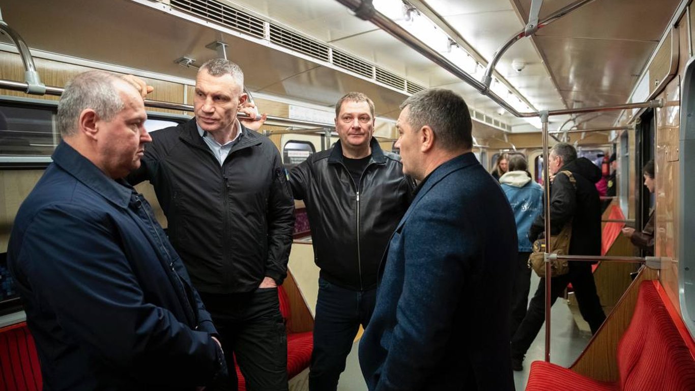 Кличко проехался в новом поезде метро — где будет курсировать новая электричка