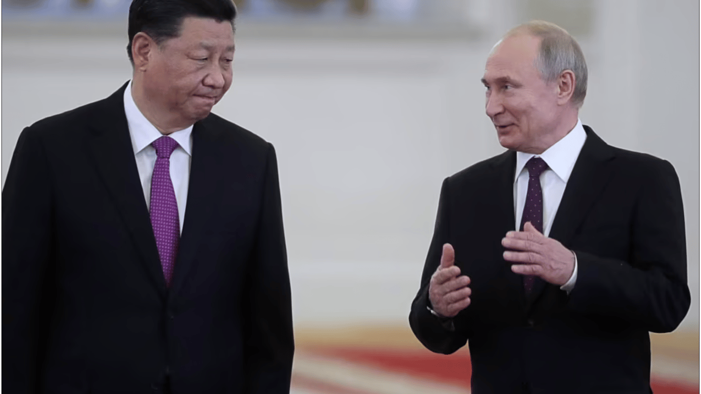 За двумя зайцами: Блинкен о политике Китая по отношению к россии и миру в Украине