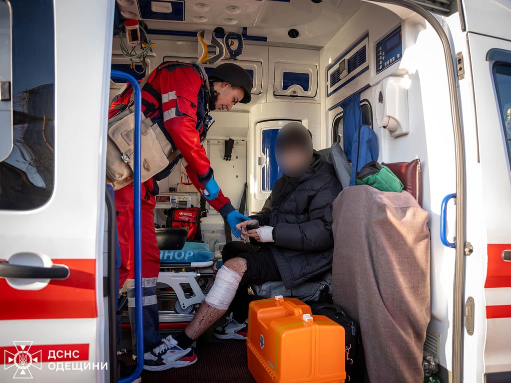 Знищено приватні будинки — наслідки російського обстрілу Одещини - фото 4