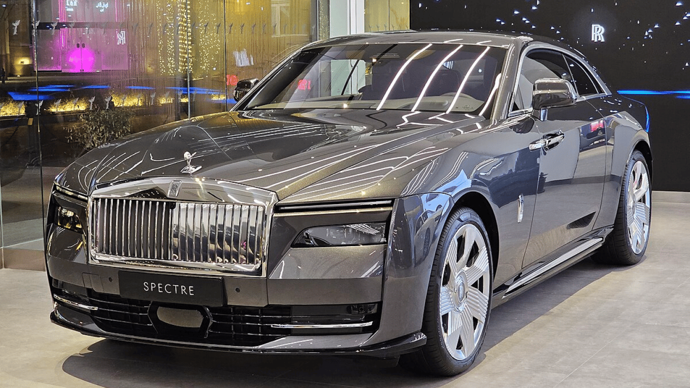 Rolls-Royce Spectre — скільки автомобілів купили українці за час війни