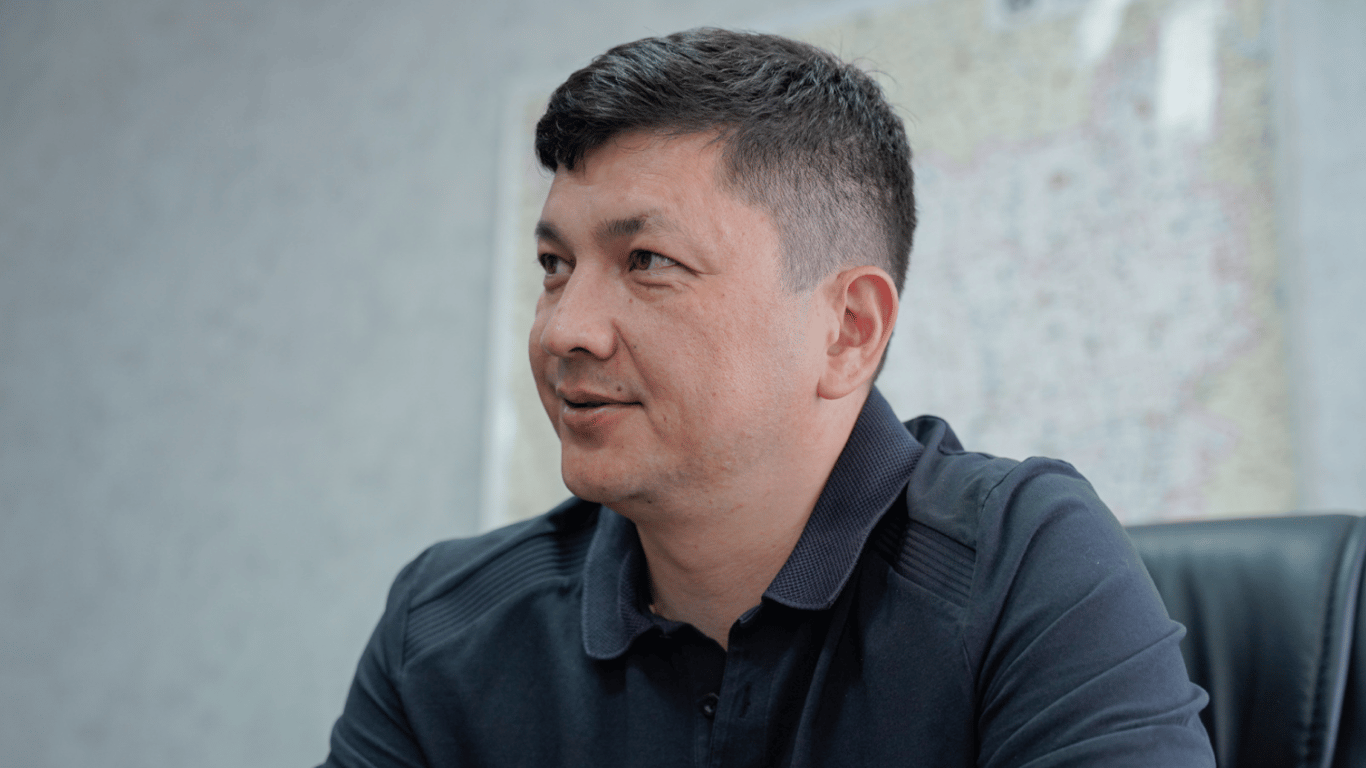 Кім виступив за створення професійної армії на контрактній основі