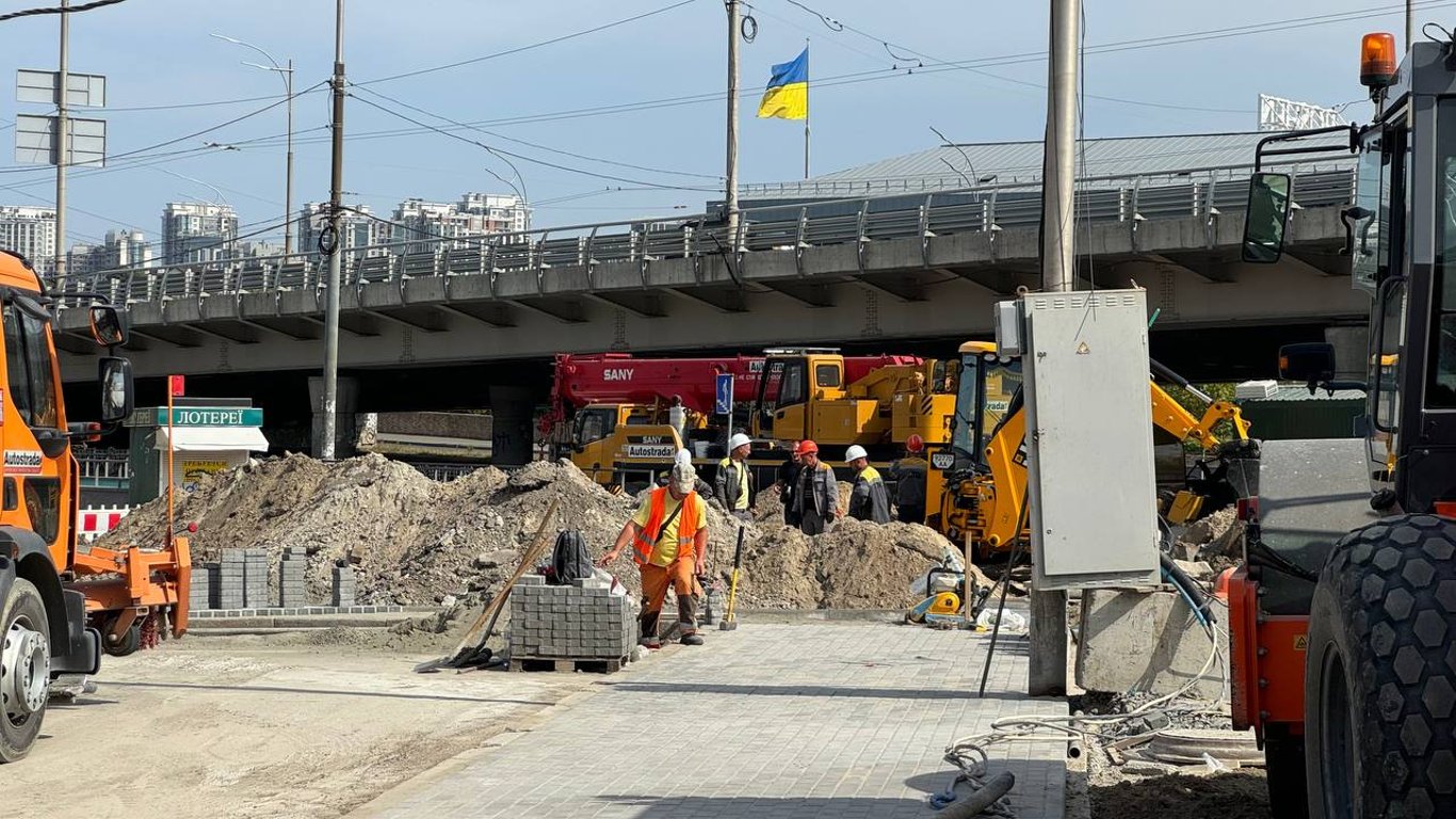 Ремонт синьої гілки метро коштував киянам більше, ніж ремонт всіх укриттів за рік